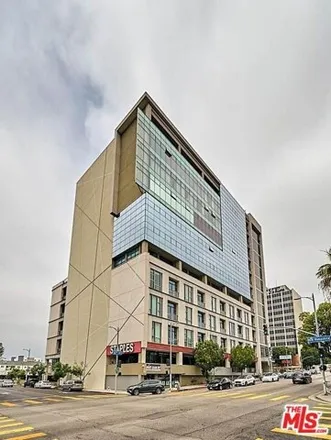 Image 1 - 3223 West 6th Street, Los Angeles, CA 90020, USA - Condo for sale