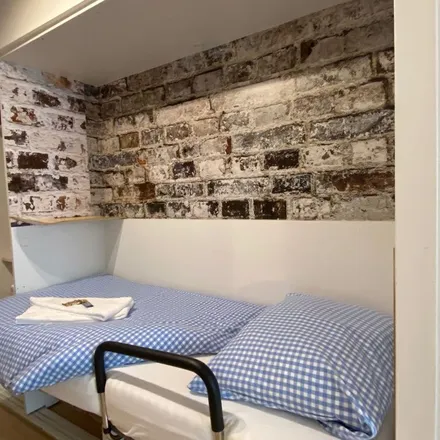 Rent this 2 bed apartment on Vi vadi in Marsstraße 6, 80335 Munich