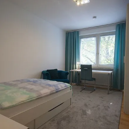 Rent this 3 bed apartment on Phönix - Haus Sonnengarten - in Maxstraße 34, 45127 Essen