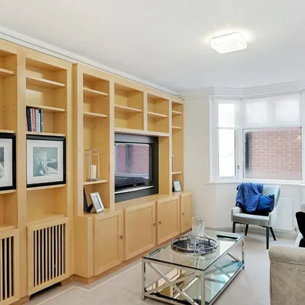 Rent this 2 bed apartment on Bloomfield Court in Bourdon Street, London