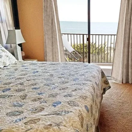 Rent this 3 bed condo on Ocean City