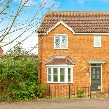Buy this 4 bed house on East Northamptonshire House in Cedar Drive, Thrapston