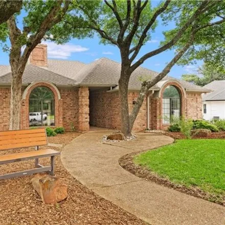 Image 3 - 387 Hidden Oaks Circle, Woodway, McLennan County, TX 76712, USA - House for sale