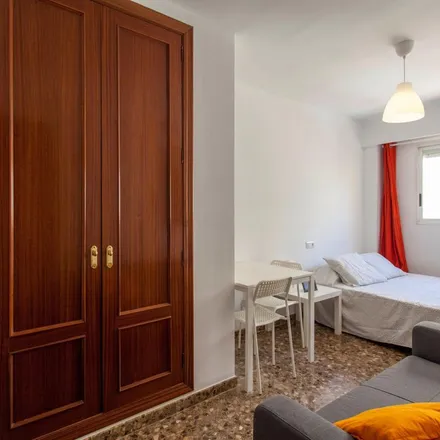Rent this 5 bed apartment on Carrer de José Melià Sinisterra in 5, 46023 Valencia