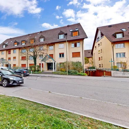 Rent this 3 bed apartment on Wurmbühlstrasse 20 in 8405 Winterthur, Switzerland