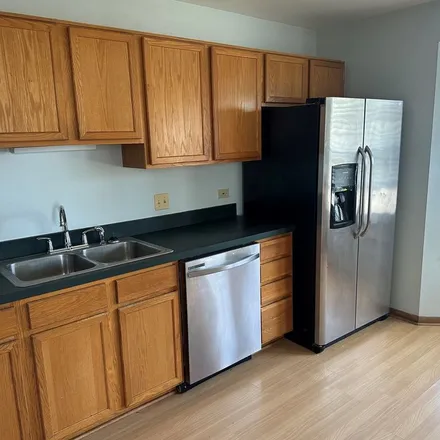 Rent this 3 bed apartment on 13950 Cambridge Circle in Plainfield, IL 60544