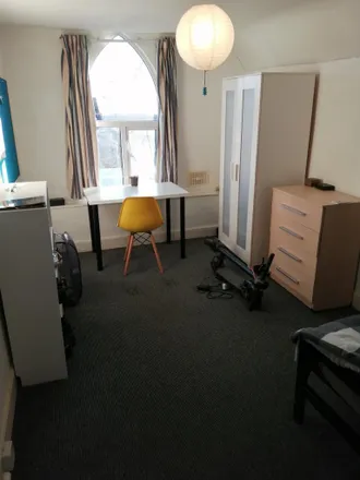 Image 2 - 6 Prospect Street, Plymouth, PL4 8NX, United Kingdom - Room for rent