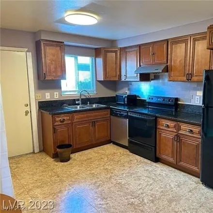 Image 6 - 4122 Mississippi Ave, Las Vegas, Nevada, 89103 - Townhouse for sale