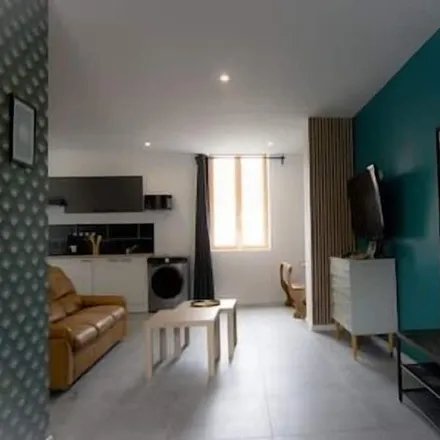 Rent this 2 bed apartment on Nœux-les-Mines in Rue Jean Moulin, 62290 Nœux-les-Mines
