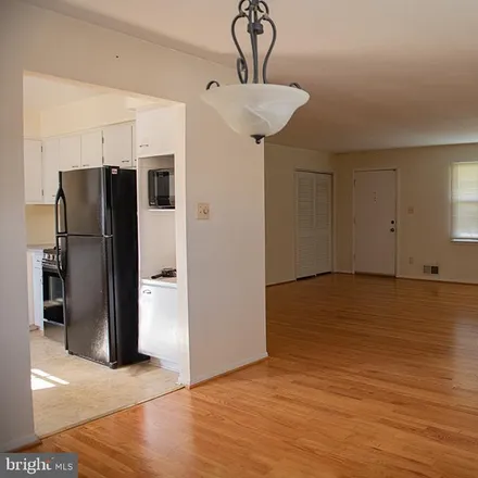 Image 7 - 5232 Oldcastle Lane, North Springfield, Fairfax County, VA 22151, USA - House for rent