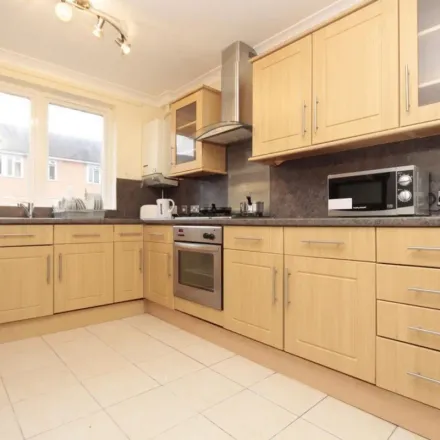 Image 7 - 40 Salmen Road, London, E13 0DL, United Kingdom - Apartment for rent