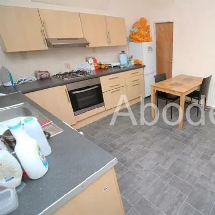 Image 5 - Welton Mount, Leeds, LS6 1BB, United Kingdom - House for rent