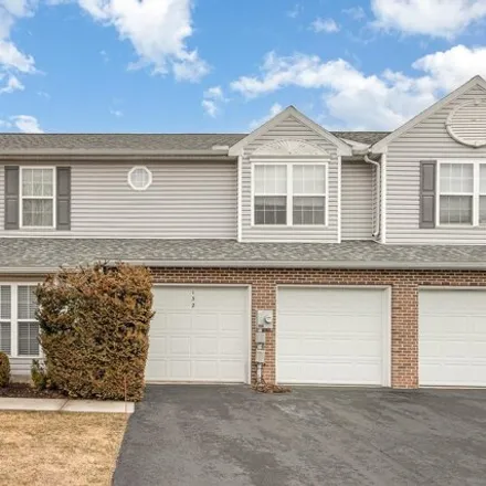 Buy this 3 bed condo on 164 Peregrine Lane in South Hanover Township, PA 17036