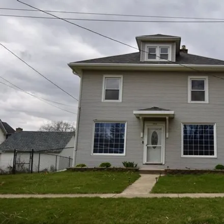 Rent this 4 bed house on 278 West Cleveland Street in Freeport, IL 61032
