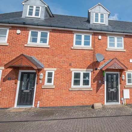 Rent this 4 bed townhouse on Morton Gardens in Lower Hillmorton Road, Rugby