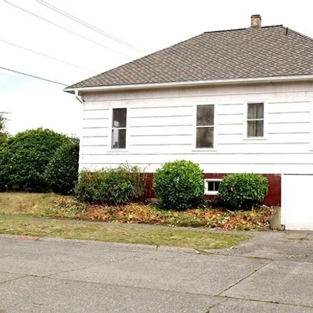 Image 4 - 1747 Burwell St, Bremerton, Washington, 98337 - House for sale