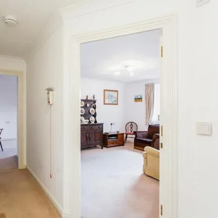 Image 7 - Westcliff Station, Ditton Court Road, Southend-on-Sea, SS0 7ES, United Kingdom - Apartment for sale
