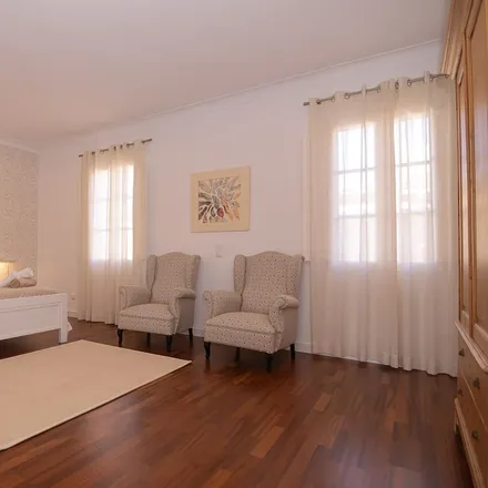 Rent this 4 bed townhouse on Muro in carrer Veler, 1