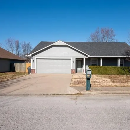 Rent this 3 bed house on 2707 West Easy Street in Rogers, AR 72756