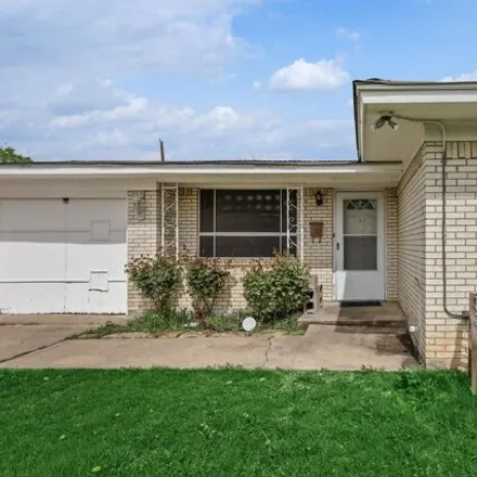 Image 4 - 1501 Stafford Drive, Fort Worth, TX 76134, USA - House for rent