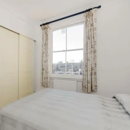 Image 3 - 10 Coleherne Mews, London, SW10 9AN, United Kingdom - Apartment for rent