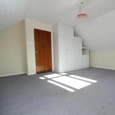 Image 7 - London Road, High Street, Warley, CM14 4AS, United Kingdom - House for rent