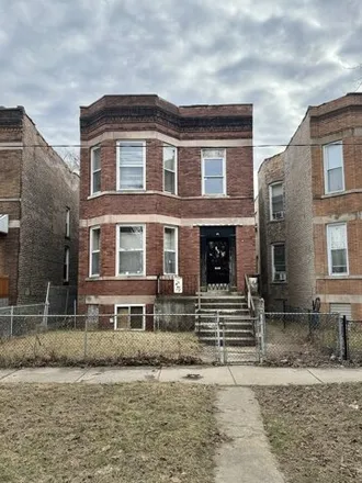 Image 1 - 1759 East 72nd Place, Chicago, IL 60649, USA - House for sale