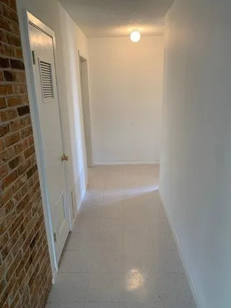 Image 2 - 6804 Shier Cove, Austin, TX 78745, USA - Duplex for rent