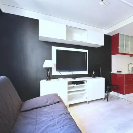 Image 5 - Rue d'Oradour-sur-Glane, 75015 Paris, France - Apartment for rent