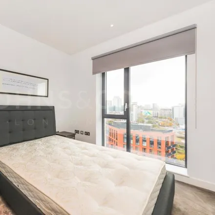 Image 6 - Botanic Square, London, E14 0LG, United Kingdom - Apartment for rent