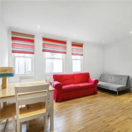 Rent this 2 bed room on Truckles in Pied Bull Yard, London