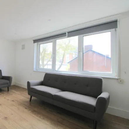 Rent this 3 bed apartment on 37 Oxford Road in London, E15 1DD