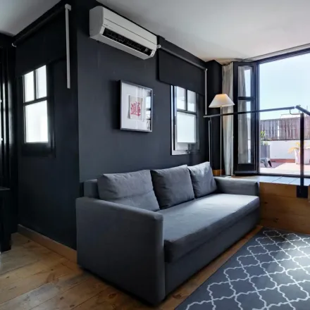 Rent this 1 bed apartment on Carrer del Comte Borrell in 68, 08001 Barcelona