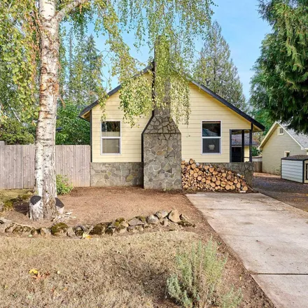 Buy this 4 bed house on 109 Cherry Street in Silverton, OR 97381