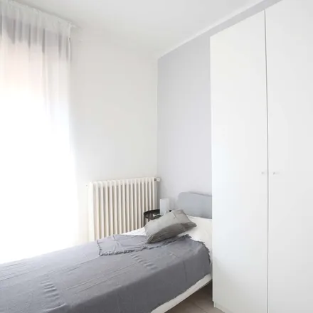 Image 3 - Via Giuseppe Soli, 9A, 41121 Modena MO, Italy - Room for rent