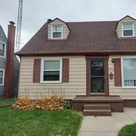 Buy this 3 bed house on 3323 20th Street in Racine, WI 53405
