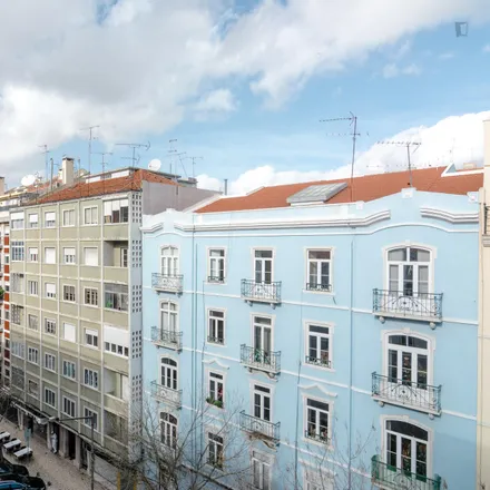 Image 3 - LA WASH, Avenida João Crisóstomo 67, 1050-053 Lisbon, Portugal - Room for rent