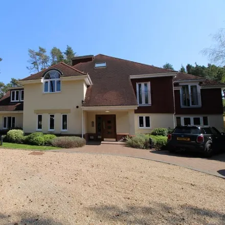 Rent this 2 bed apartment on New Road in Dudsbury, BH22 8DR