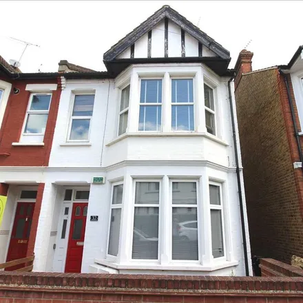 Rent this 2 bed apartment on Westbourne Grove in Southend-on-Sea, SS0 9TN