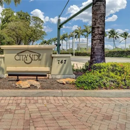 Image 4 - 735 Marina del Ray Lane, West Palm Beach, FL 33401, USA - House for sale