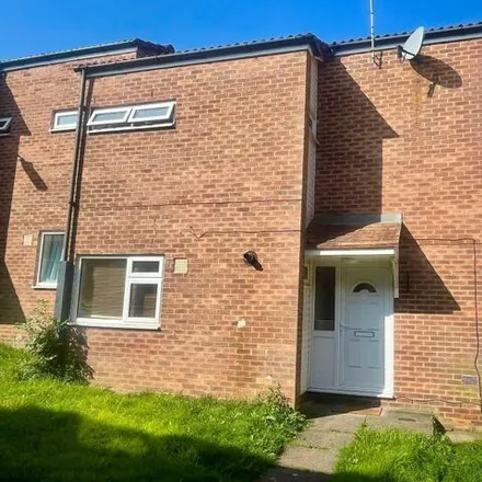 Rent this 2 bed room on 4 Cardensbrook Grove in Dean Row, SK9 2PF