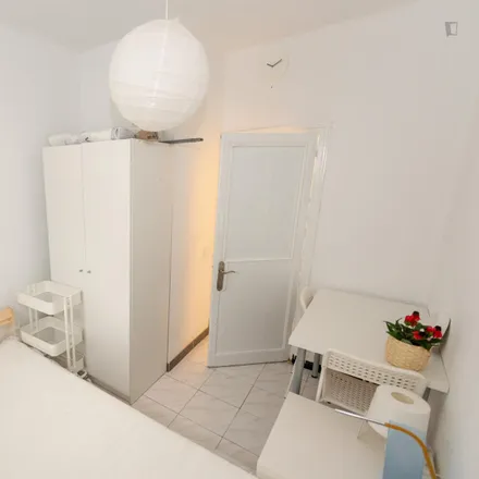 Rent this 3 bed room on Madrid in Urban spa, Avenida de Oporto
