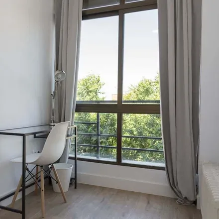 Image 4 - Paseo de los Pontones, 29, 28005 Madrid, Spain - Room for rent