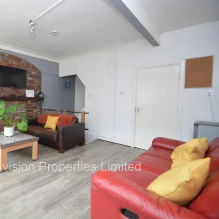 Rent this 8 bed townhouse on 39 Manor Drive in Leeds, LS6 1DD