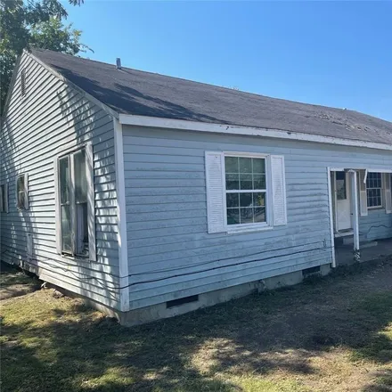 Image 2 - Church of Christ, South 2nd Street, Honey Grove, Fannin County, TX 75446, USA - House for sale