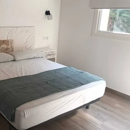 Rent this 1 bed apartment on A Estación in Rúa Rosalía de Castro, 36690 Soutomaior