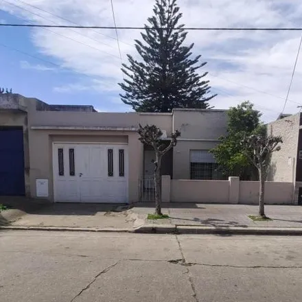 Buy this 4 bed house on Alvear in Quilmes Este, 1878 Quilmes