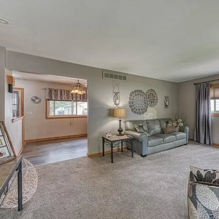 Image 2 - 1175 Lavender Street, Monroe, MI 48162, USA - House for sale