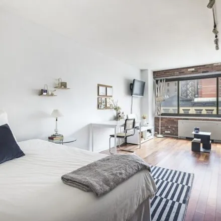 Image 2 - 201 West 21st Street, New York, NY 10011, USA - Apartment for sale