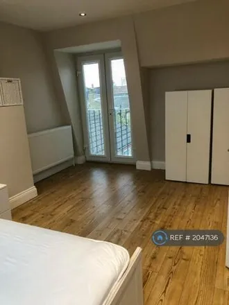 Image 7 - 3 Glasford Street, London, SW17 9HL, United Kingdom - Apartment for rent